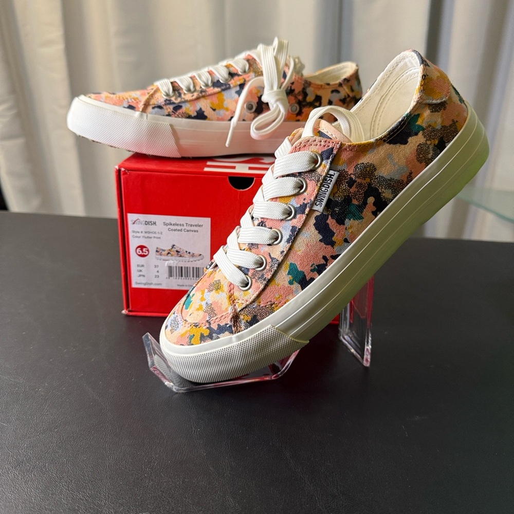 SWINGDISH Women's Floral Canvas Golf Shoes